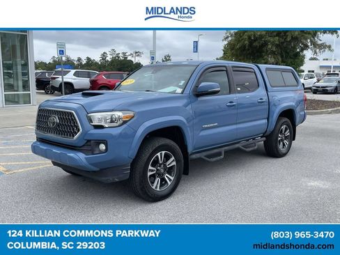 Used 2019 Toyota Tacoma TRD Sport AWD/4WD image 3