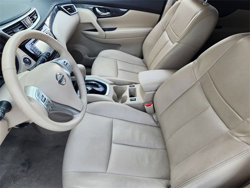 Used 2015 Nissan Rogue SL w/ SL Premium Package image 9