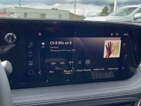 Used 2024 Buick Encore GX Avenir w/ Avenir Convenience Package image 28