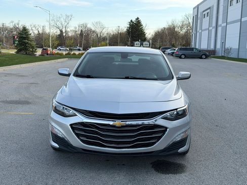 Used 2022 Chevrolet Malibu LT image 2