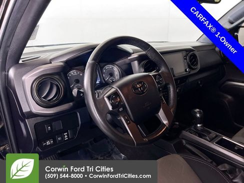 Used 2022 Toyota Tacoma TRD Off-Road w/ Technology Package AWD/4WD image 3