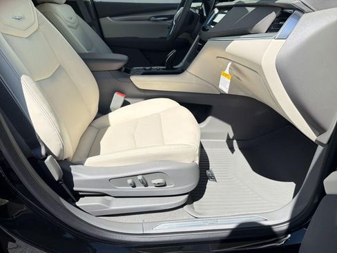 New 2026 Cadillac XT5 Premium Luxury AWD/4WD image 30