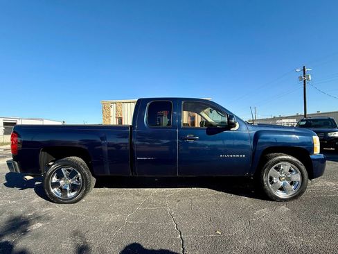 Used 2010 Chevrolet Silverado 1500 LTZ w/ Convenience Package image 2