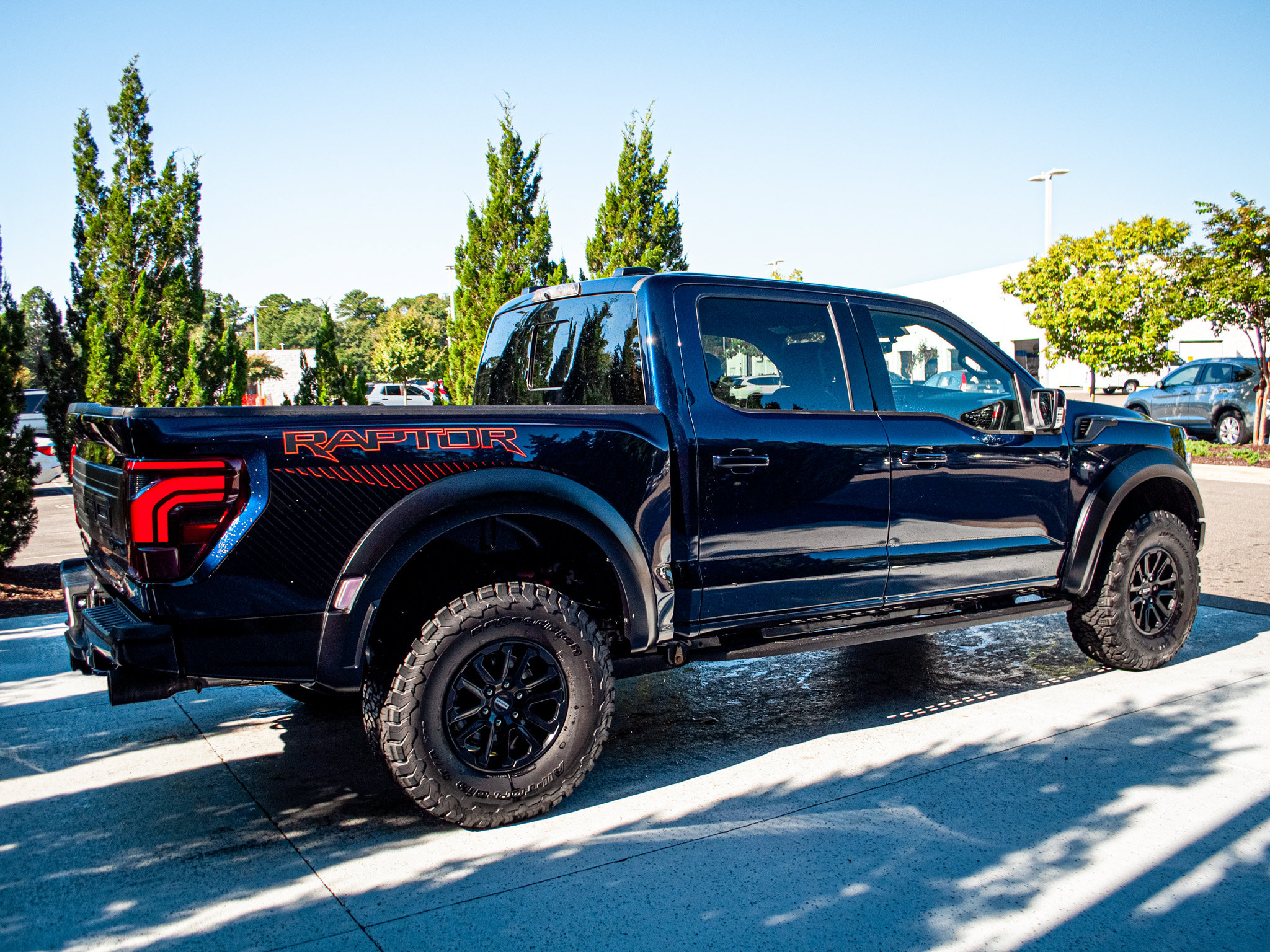 Used 2025 Ford F150 Raptor AWD/4WD image 11