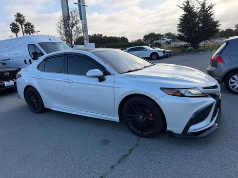 Used 2021 Toyota Camry XSE FWD image 3