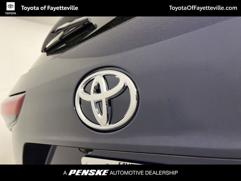 Used 2026 Toyota Highlander Limited image 15