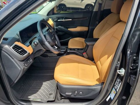 Certified 2024 Kia Seltos EX FWD image 17