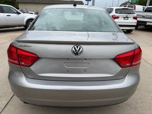 Used 2013 Volkswagen Passat 2.5 S FWD image 6