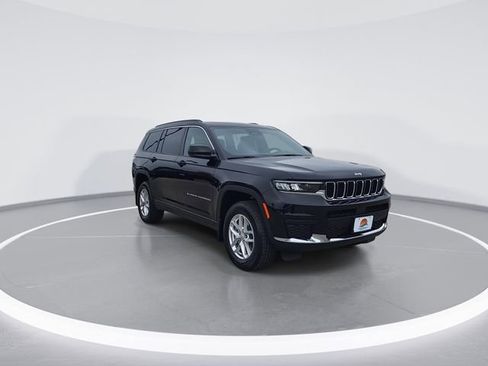New 2026 Jeep Grand Cherokee L Laredo image 2