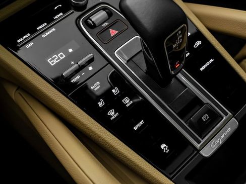 Used 2023 Porsche Cayenne Platinum Edition AWD/4WD image 29