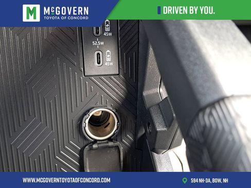 Used 2025 Toyota Tacoma SR5 AWD/4WD image 25