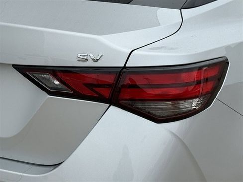 Used 2022 Nissan Sentra SV image 7