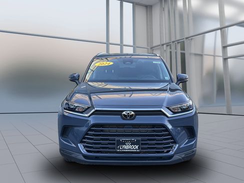 Used 2024 Toyota Grand Highlander XLE AWD (Natl) AWD image 2