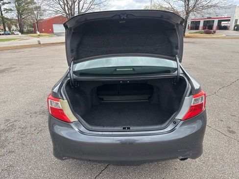 Used 2012 Toyota Camry SE image 15