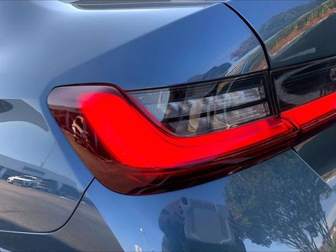 Certified 2025 BMW 330i Sedan image 27