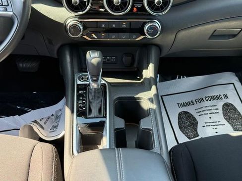 Used 2025 Nissan Sentra SV FWD image 15