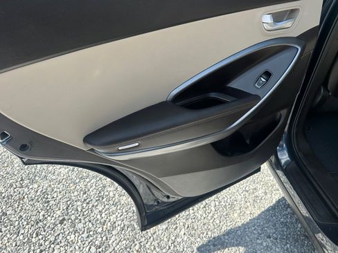 Used 2017 Hyundai Santa Fe Sport image 24