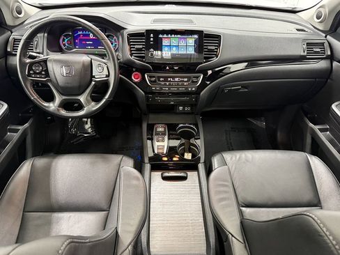 Used 2022 Honda Pilot Touring image 11