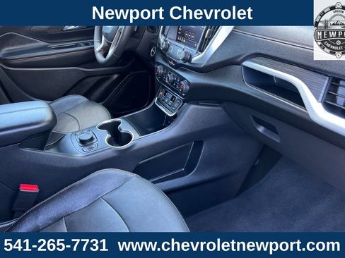 Used 2020 GMC Terrain SLT image 17