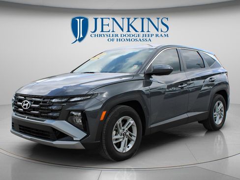 Used 2025 Hyundai Tucson SE FWD image 11