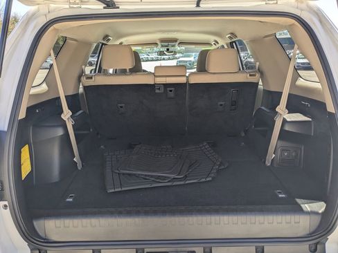 Used 2015 Toyota 4Runner SR5 image 23