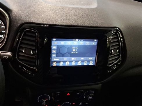 Used 2020 Jeep Compass Latitude image 20