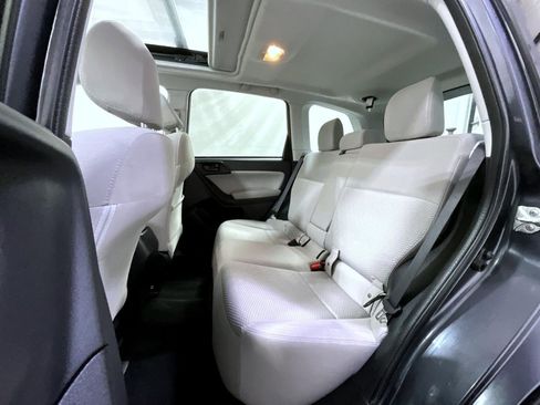 Used 2017 Subaru Forester 2.5i Premium image 19