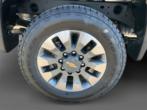 New 2026 Chevrolet Silverado 2500 Custom w/ Custom Value Package image 10
