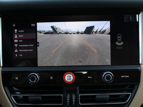 New 2026 Porsche Macan image 17