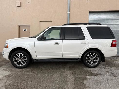Used 2017 Ford Expedition XLT w/ Equipment Group 202A image 14