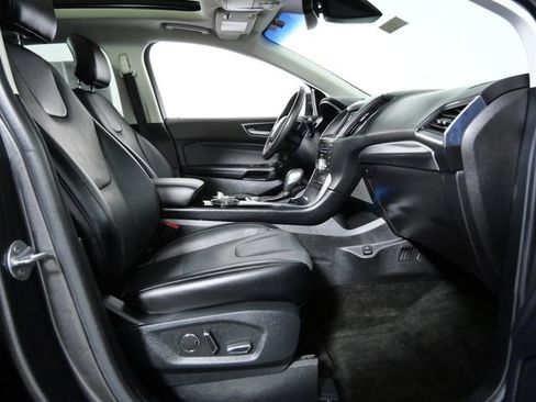 Certified 2018 Ford Edge Titanium w/ Equipment Group 301A AWD/4WD image 11
