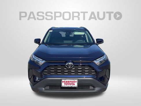 Used 2025 Toyota RAV4 XLE AWD/4WD image 12