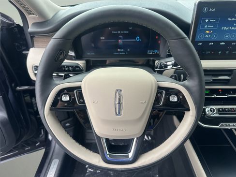 New 2026 Lincoln Corsair Grand Touring image 12