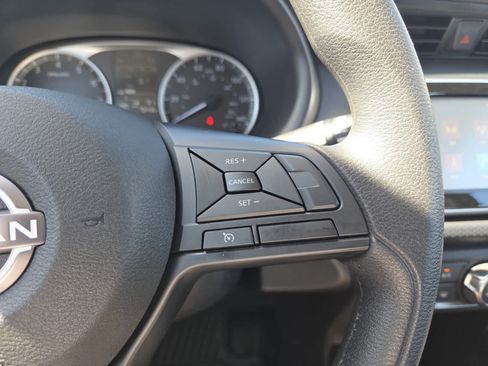 Used 2025 Nissan Kicks Play S FWD image 10