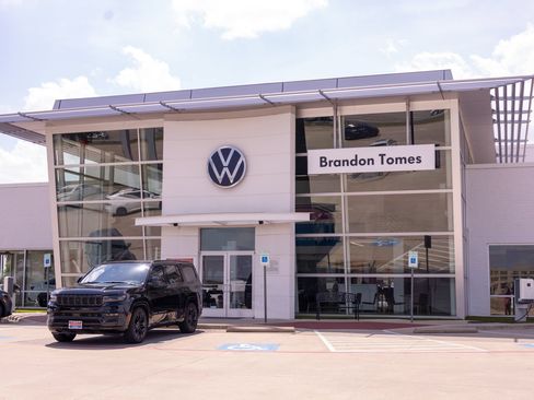 Used 2025 Volkswagen Atlas SE FWD image 35