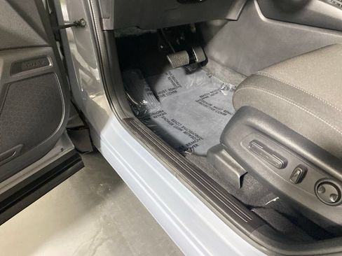 Used 2023 Honda CR-V EX image 24