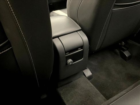 Used 2017 Volvo XC60 T5 Dynamic w/ Preferred Option Package FWD image 10
