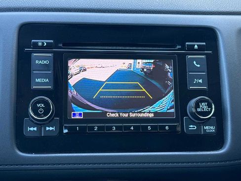 Used 2021 Honda HR-V LX image 19