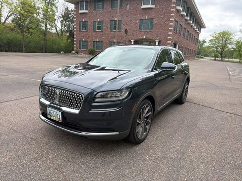 Used 2023 Lincoln Nautilus Reserve w/ Equipment Group 201A AWD/4WD image 3