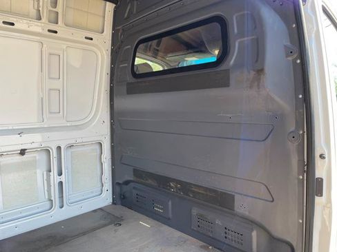 Used 2019 Mercedes-Benz Sprinter 2500 image 27