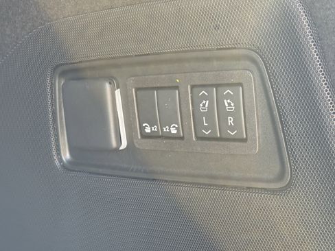 New 2026 Cadillac Escalade Luxury image 11