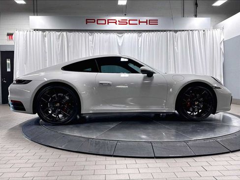 Used 2021 Porsche 911 Carrera RWD image 10