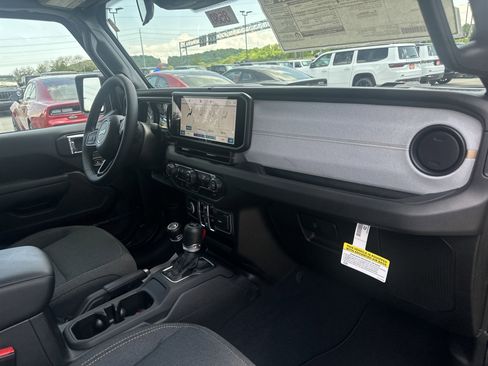 New 2025 Jeep Wrangler Unlimited Sport image 28