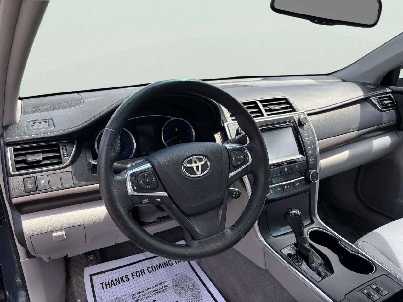 Used 2017 Toyota Camry XLE w/ Moonroof Package FWD image 13