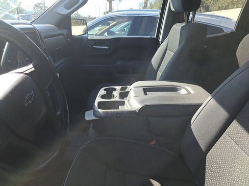 Used 2019 Chevrolet Silverado 1500 Custom Trail Boss w/ Custom Convenience Package image 7