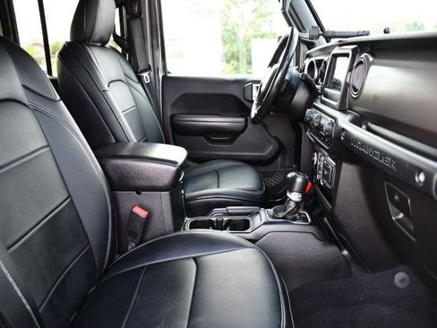 Used 2018 Jeep Wrangler Unlimited Sport S AWD/4WD image 38