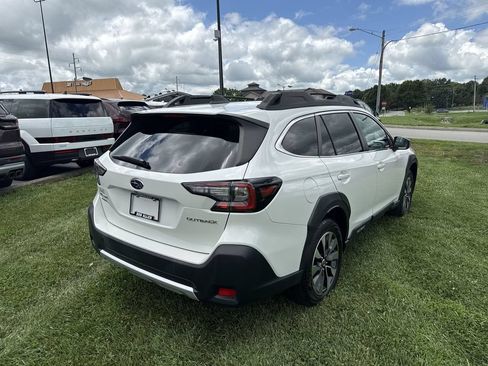 Used 2024 Subaru Outback Limited AWD/4WD image 13