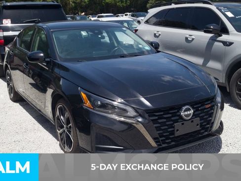 Used 2024 Nissan Altima 2.5 SR FWD image 3