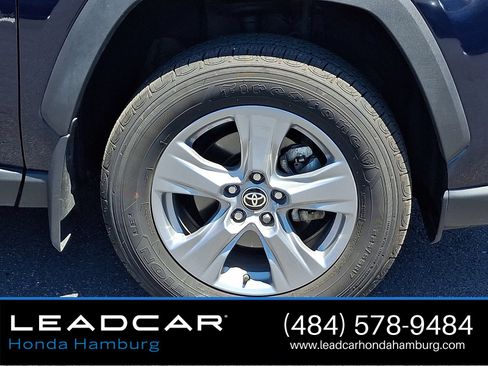 Used 2025 Toyota RAV4 XLE w/ Convenience Package AWD/4WD image 9