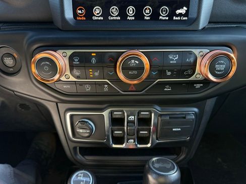 Used 2021 Jeep Wrangler Unlimited Sahara image 19